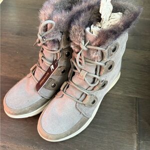 NWT Sorel Explorer Joan Winter Boots